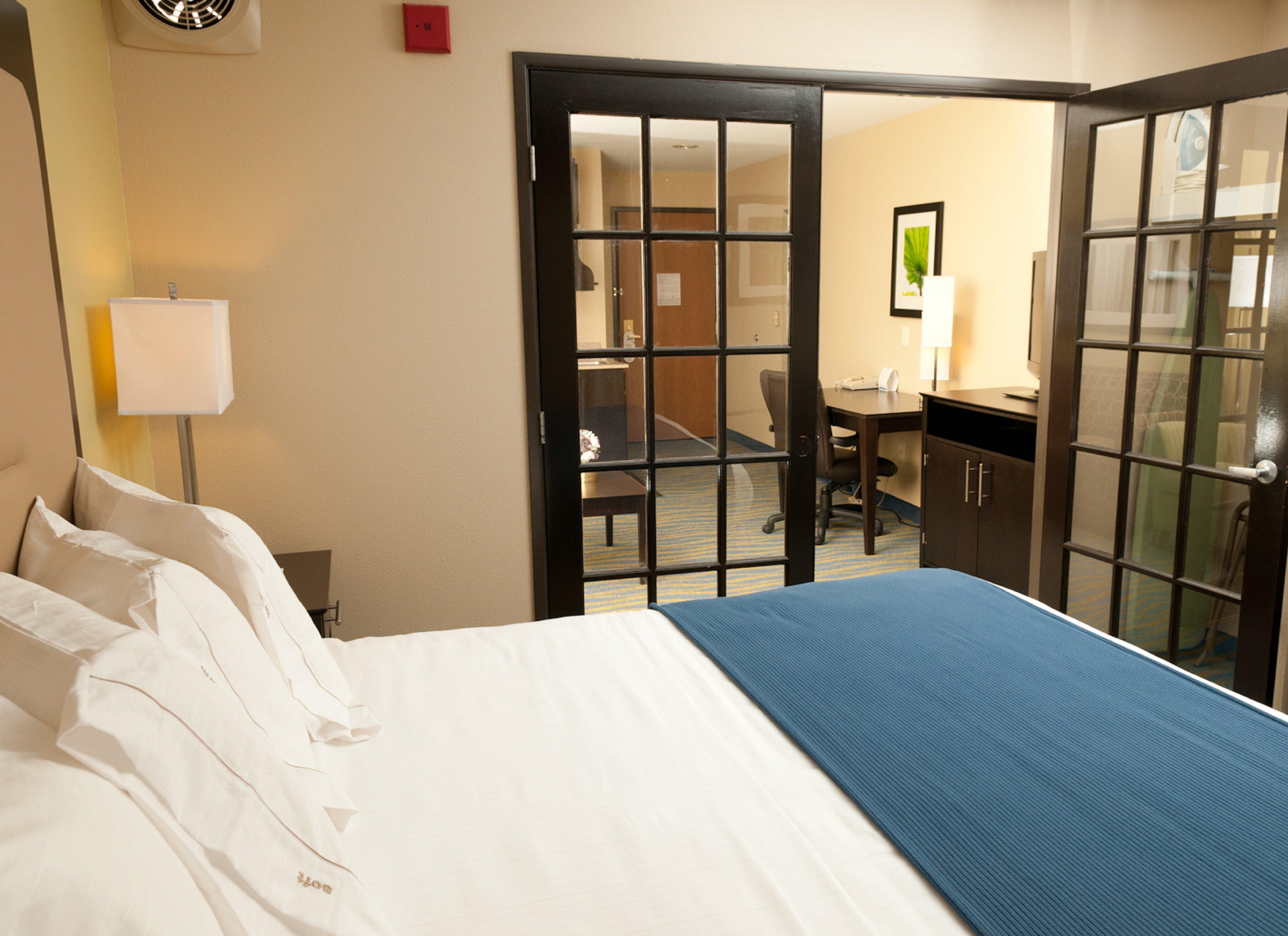 Holiday Inn Express Hotel & Suites Bloomington-Normal University Area By Ihg Екстериор снимка